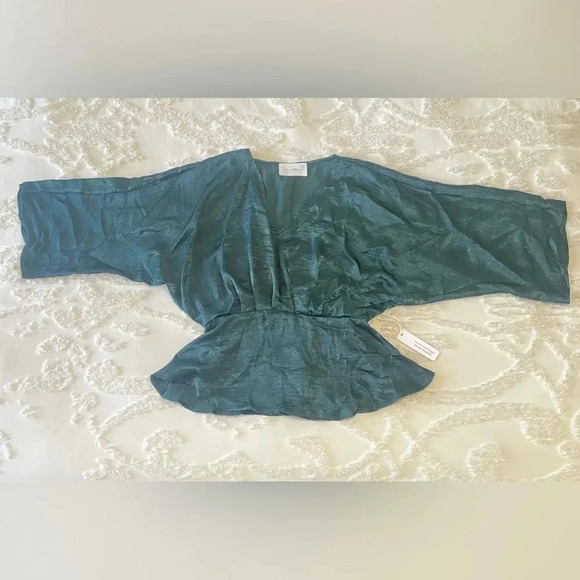 Six/Fifty Evergreen Blouse - Picture 2 of 5